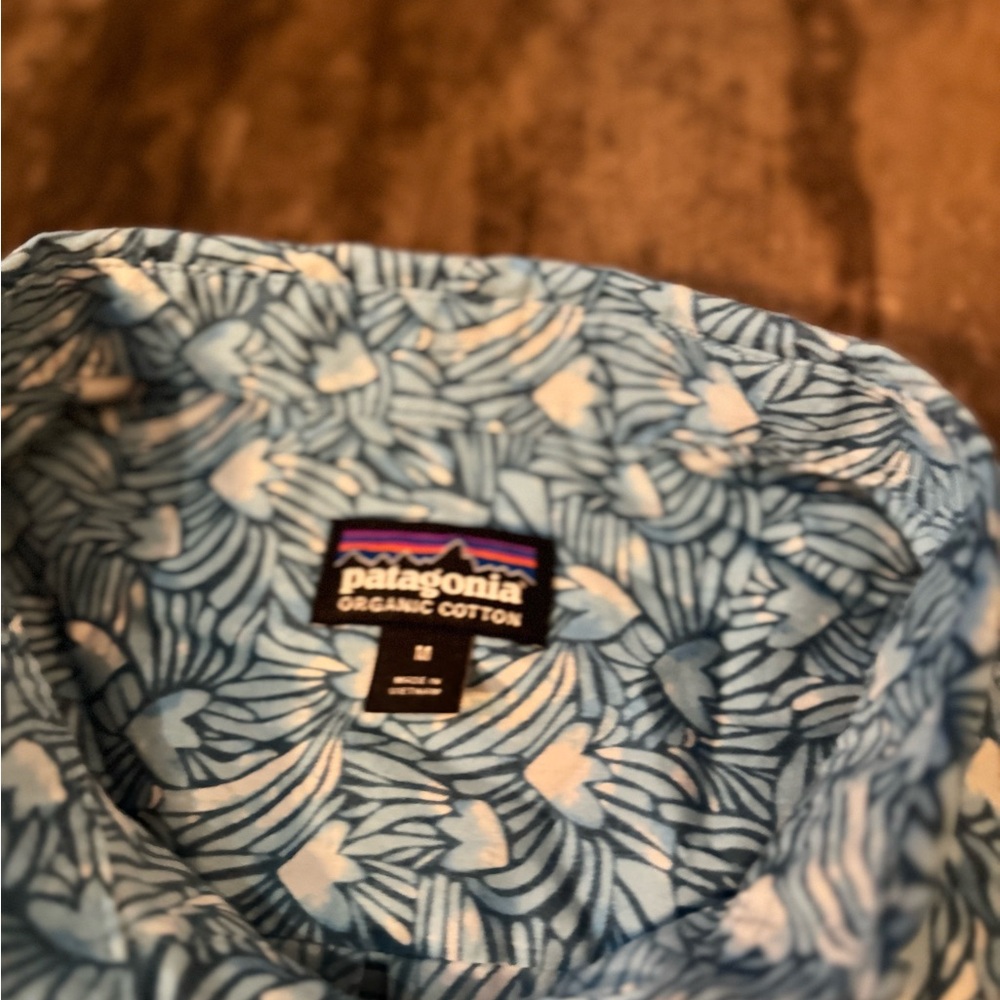 Patagonia Blue Leaf Pattern Button Up Organic Cot… - image 3